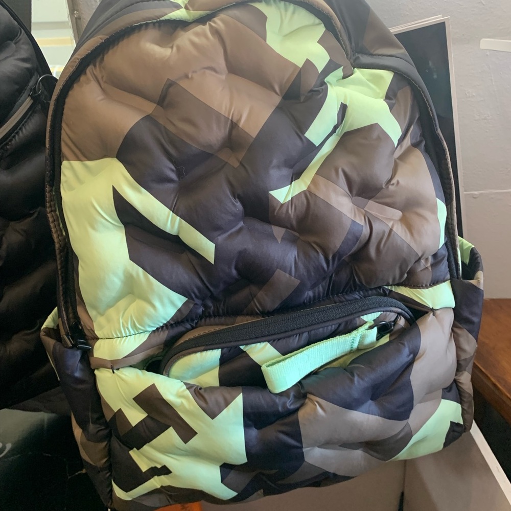 Go dash dot maya back pack with matching mini pouch